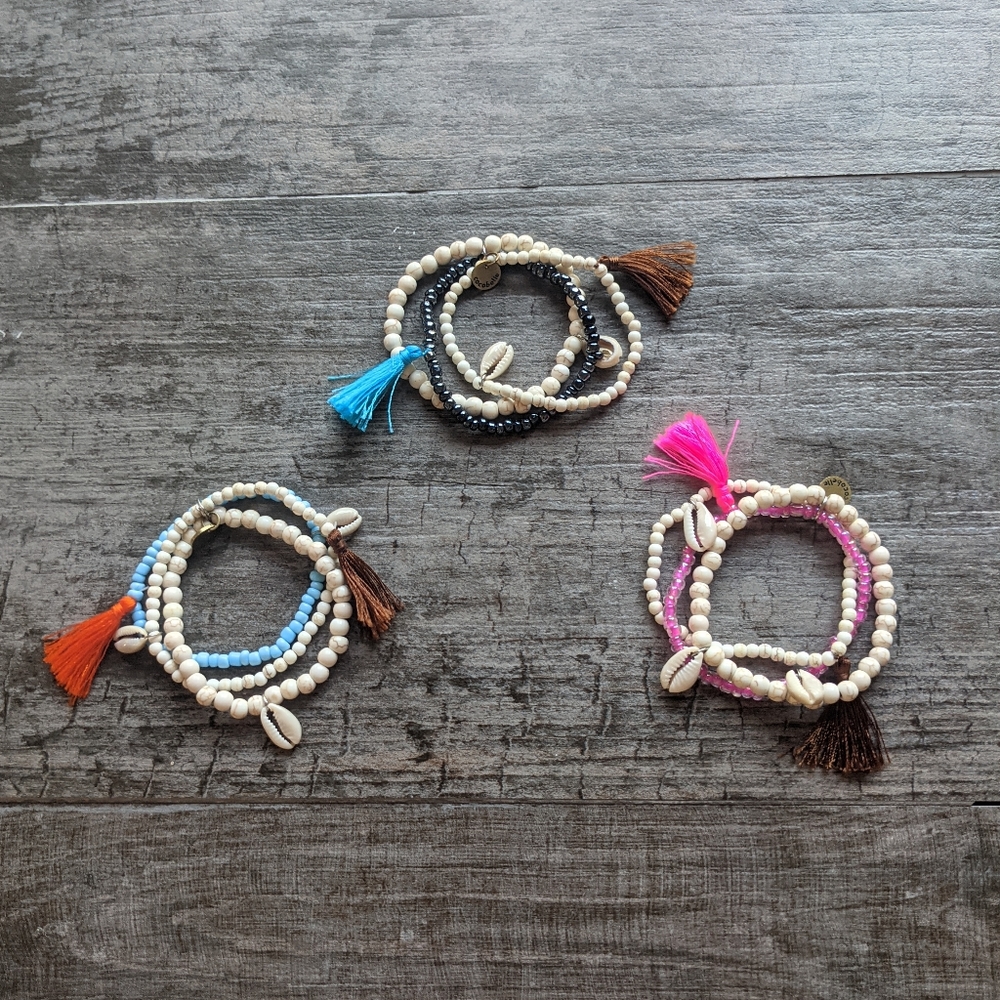 ANTHRO COCOBELLE Batu Beaded 3 Strands Shell Tassel Bracelets
